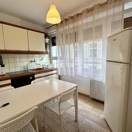 Gare Avec Parking 公寓